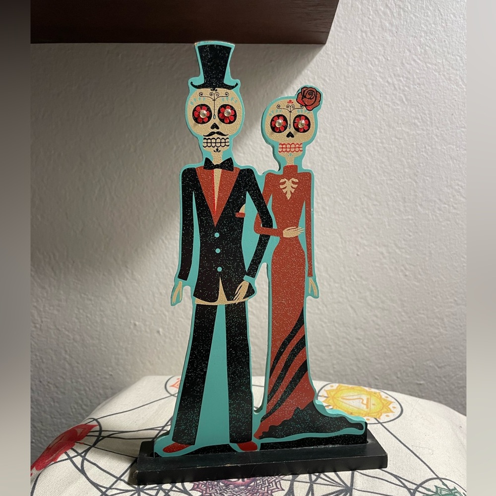 Day of the Dead Skeleton Couple Figurine